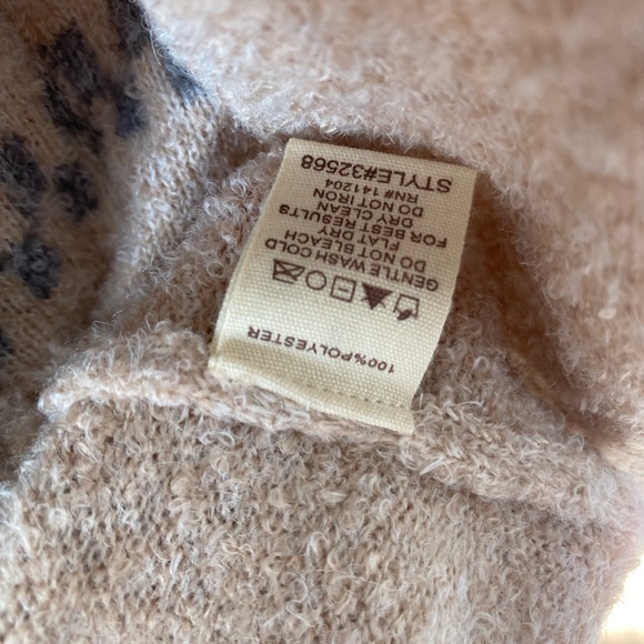 NWT Hem & Thread Fair Isle Turtle Neck Sweater Ivory and Tan with Blue colors - Picture 7 of 12